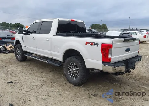 2017 Ford F-250 Lariat из США, поврежденный, VIN 1FT7W2BT1HED55872